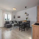 Dalmor House