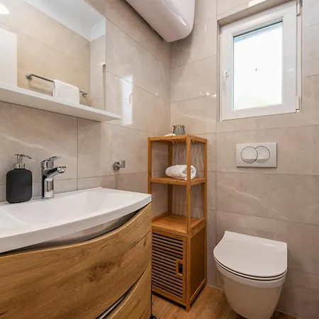 Villa Dalmor House *