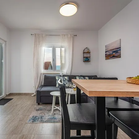 Dalmor House * Rovanjska