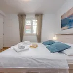 Dalmor House 洛瓦尼斯卡
