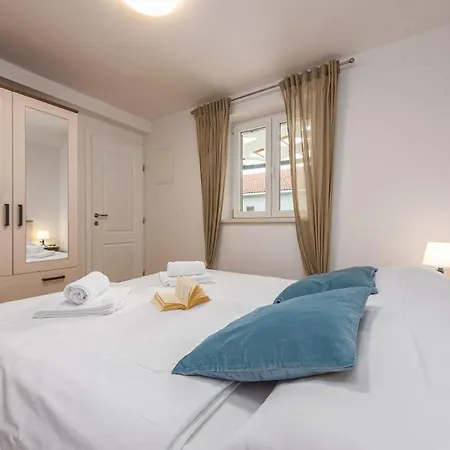 Vila Dalmor House Rovanjska